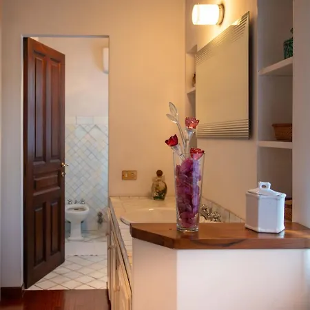 Maison Galu 3* Чивитанова-Марке